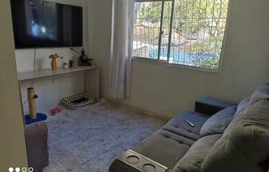 Imagem: O apartamento possui 3 Dormitórios, 1 Banheiro, 1 Vaga na garagem