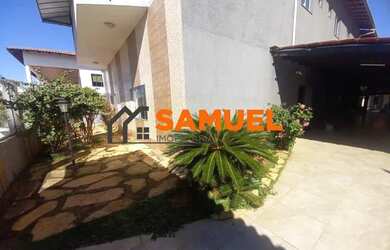 Imagem: A casa em condomínio possui 5 Dormitórios, 5 Banheiros, 5