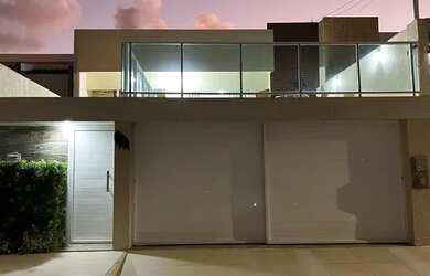 Imagem: A casa possui 3 Dormitórios, 1 Banheiro, 200m² de Área e