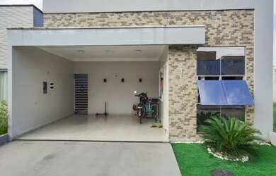 Imagem: A casa em condomínio possui 3 Dormitórios, 1 Banheiro, 2 Vagas