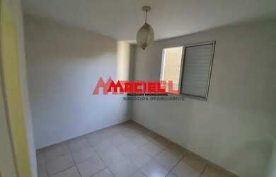 Imagem: O apartamento possui 3 Dormitórios, 1 Banheiro, 1 Vaga na garagem