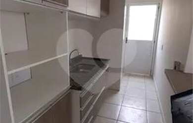 Imagem: O apartamento possui 2 Dormitórios, 1 Banheiro, 2 Vagas na