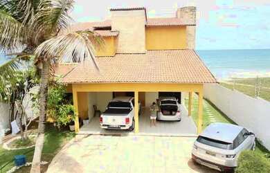 Imagem: A casa possui 4 Dormitórios, 5 Banheiros e Imóvel mobiliado