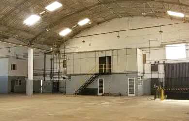 Imagem 2: COMERCIAL - MACUCO - SP. 4.000m² de Áreae5 Vagas na garagem