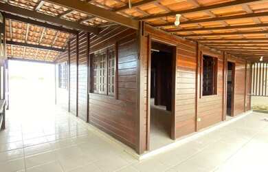 Imagem: A casa possui 2 Dormitórios, 2 Banheiros, 5 Vagas na garagem