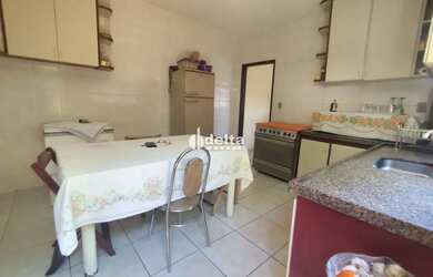 Imagem: Casa com 3 quartos sendo 1 suite disponível para venda no bairro