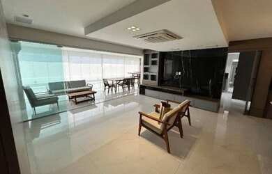 Imagem: O apartamento possui 4 Dormitórios, 5 Banheiros, 3 Vagas na