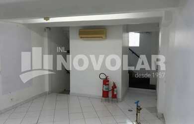 Imagem: O depósito possui 1 Vaga na garagem, 74m² de Área e está