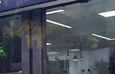 Imagem: A casa em condomínio possui 4 Dormitórios, 5 Banheiros, 3