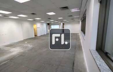 Imagem: O depósito possui 196m² de Área e está localizado em Vila