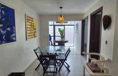 Imagem: O apartamento possui 3 Dormitórios, 1 Banheiro, 1 Vaga na garagem