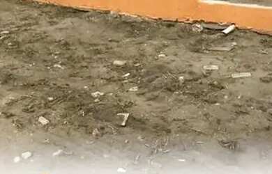 Imagem: A casa possui 3 Dormitórios, 1 Banheiro, 1 Vaga na garagem