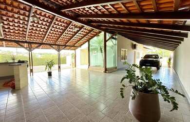 Imagem 10: Casa à venda com 4 quartos, sendo 1 suíte