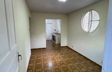 Imagem: A casa possui 2 Dormitórios, 1 Banheiro, 90m² de Área e