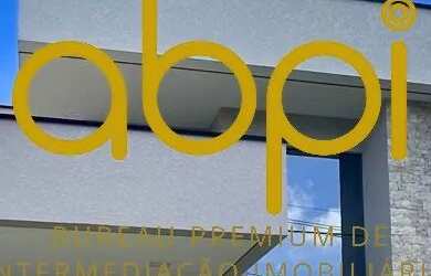 Imagem: A casa em condomínio possui 3 Dormitórios, 2 Banheiros, 2