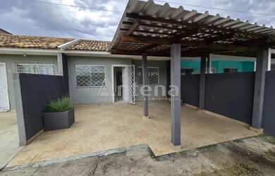 Imagem: A casa possui 2 Dormitórios, 1 Banheiro, 1 Vaga na garagem