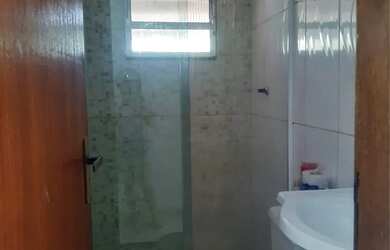 Imagem: A casa possui 2 Dormitórios, 1 Banheiro, 4 Vagas na garagem