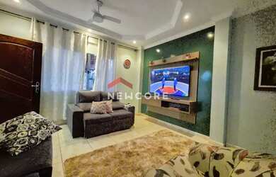 Imagem: A casa possui 4 Dormitórios, 2 Banheiros, 3 Vagas na garagem