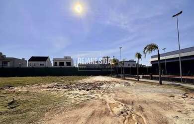 Imagem: O terreno possui 416m² de Área e está localizado em Laranjal