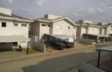 Imagem: A casa em condomínio possui 3 Dormitórios, 3 Banheiros, 2