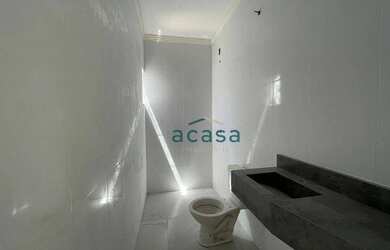 Imagem: A casa possui 2 Dormitórios, 2 Banheiros, 2 Vagas na garagem