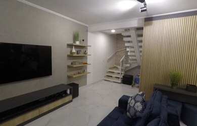 Imagem: A casa possui 3 Dormitórios, 3 Banheiros, 3 Vagas na garagem