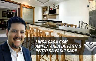 Imagem: A casa possui 3 Dormitórios, 2 Banheiros, 2 Vagas na garagem