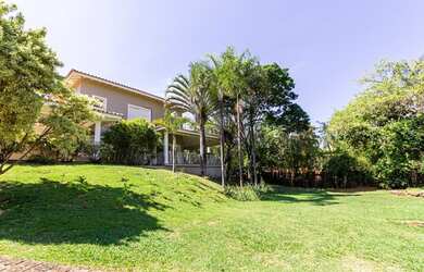 Imagem: A casa em condomínio possui 3 Dormitórios, 5 Banheiros, 5