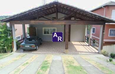 Imagem: A casa em condomínio possui 3 Dormitórios, 4 Banheiros, 2