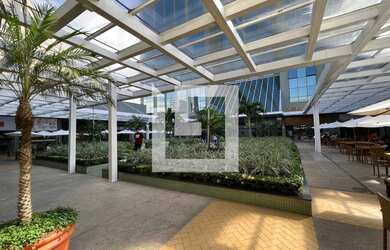 Imagem: O depósito possui 1 Vaga na garagem, 70m² de Área e está