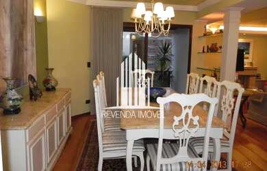 Imagem: O apartamento possui 4 Dormitórios, 5 Banheiros, 3 Vagas na