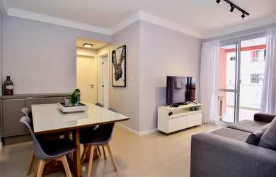 Imagem: O apartamento possui 2 Dormitórios, 1 Banheiro, 1 Vaga na garagem