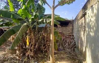 Imagem 4: S-casa a venda. Varanda, 1 Banheiroe2 Dormitórios