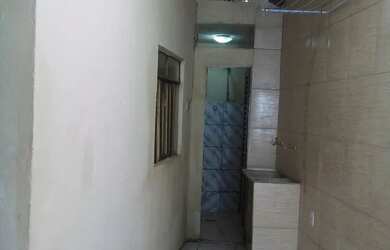 Imagem: A casa possui 1 Dormitório, 1 Banheiro, 70m² de Área e está