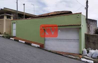 Imagem: A casa possui 2 Dormitórios, 2 Banheiros, 3 Vagas na garagem