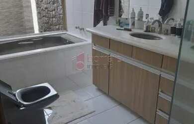 Imagem 12: Casa Padrão em Jundiaí. Churrasqueira, 207m² de Área, 4 Vagas na garageme4...