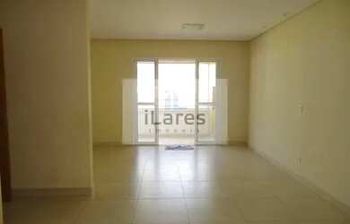 Imagem: O apartamento possui 3 Dormitórios, 1 Banheiro, 2 Vagas na