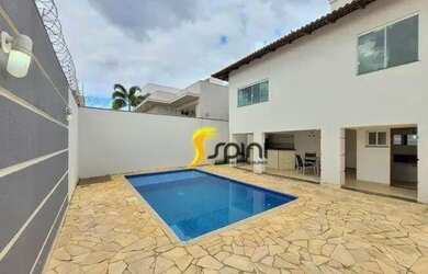 Imagem: A casa possui 3 Dormitórios, 5 Banheiros, 3 Vagas na garagem