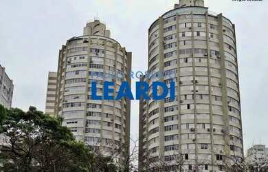 Imagem: O apartamento possui 3 Dormitórios, 4 Banheiros, 2 Vagas na