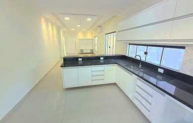 Imagem: A casa em condomínio possui 3 Dormitórios, 5 Banheiros, 4