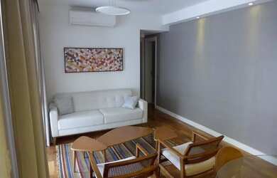 Imagem: O apartamento possui 1 Dormitório, 1 Banheiro, 1 Vaga na garagem