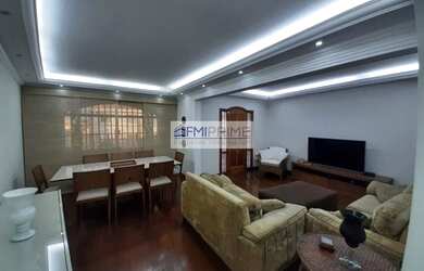 Imagem: A casa possui 3 Dormitórios, 3 Banheiros, 3 Vagas na garagem