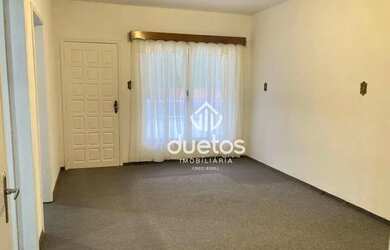 Imagem: A casa possui 3 Dormitórios, 1 Banheiro, 1 Vaga na garagem