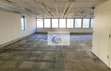 Imagem: O depósito e possui 5 Vagas na garagem, 300-0m² de Área está