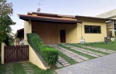 Imagem: A casa em condomínio possui 3 Dormitórios, 3 Banheiros, 257m²