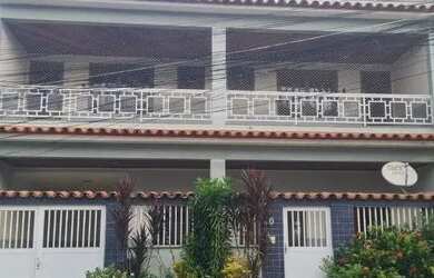 Imagem: A casa em condomínio possui 4 Dormitórios, 5 Banheiros, 1