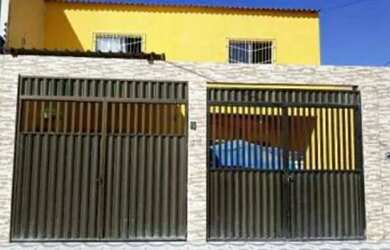 Imagem: A casa possui 3 Dormitórios e 2 Banheiros e está localizado