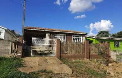 Imagem: A casa possui 3 Dormitórios, 1 Banheiro, 99m² de Área e