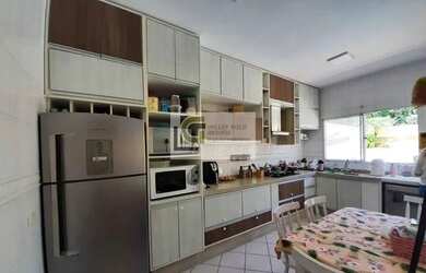 Imagem: A casa em condomínio possui 3 Dormitórios, 4 Banheiros, 4