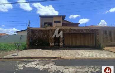 Imagem: O depósito possui 4 Vagas na garagem, 367m² de Área e está